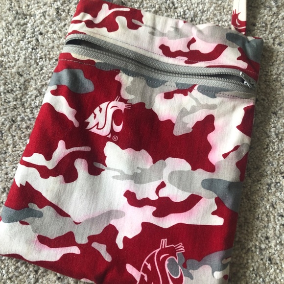 Handmade WSU Coug Crossbody Bag - Picture 3 of 3